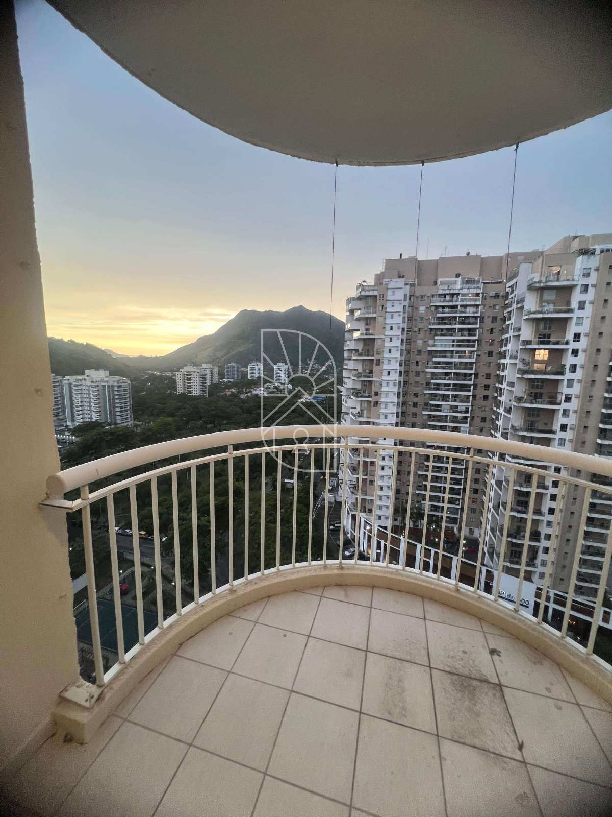 Apartamento 2 Quartos – Andar Alto – Sol Passante – Barra Bonita / Recreio - Márcia Nascimento Imóveis