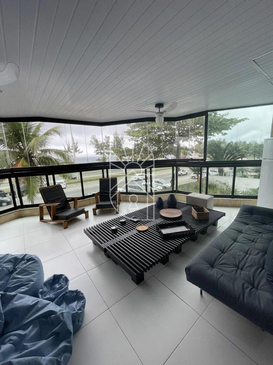 Apartamento de luxo em frente à praia do Recreio