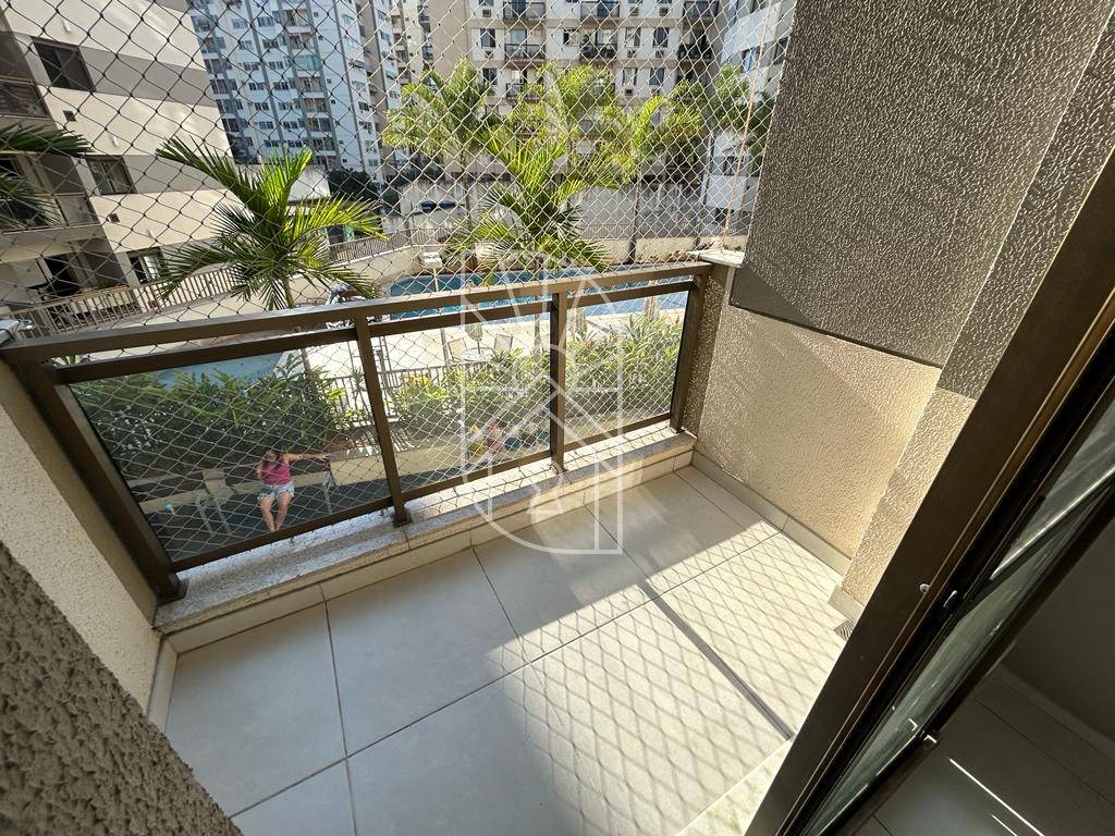 Apartamento excelente de 2 quartos, em condomínio residencial com área de lazer completa na Freguesia