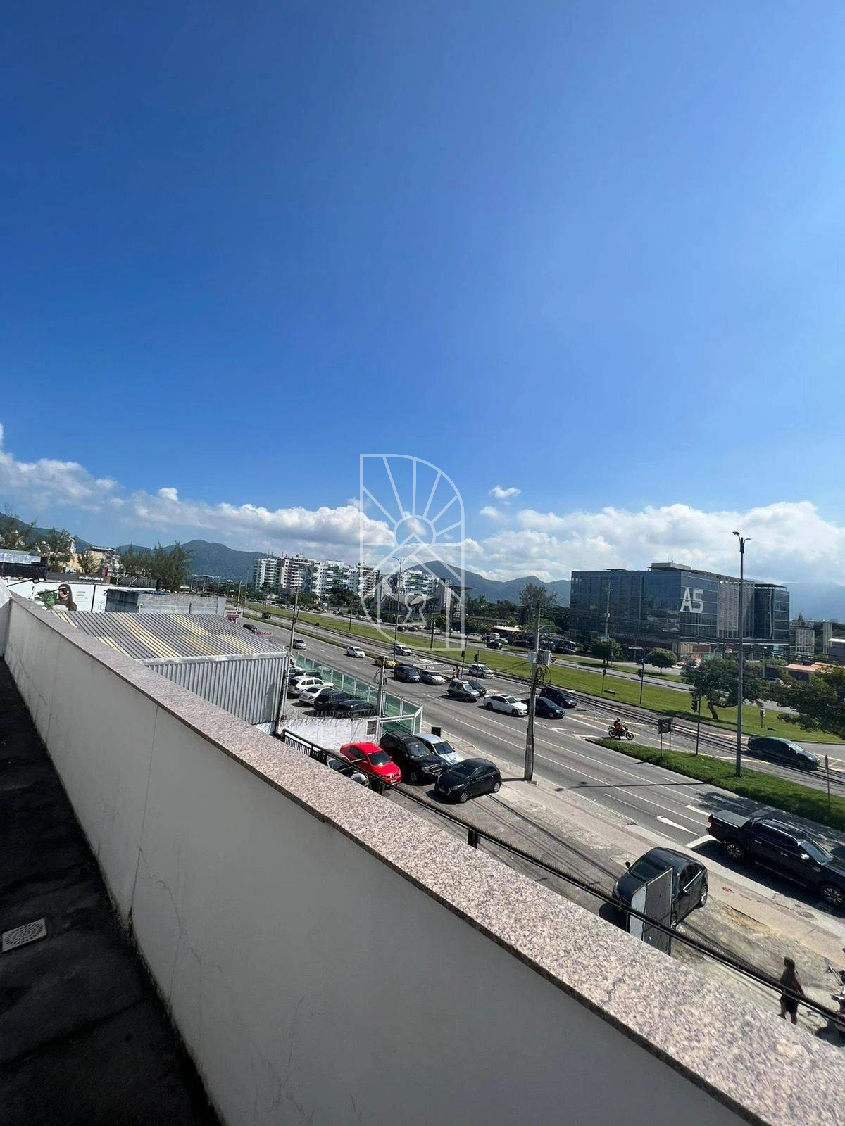 Cobertura comercial na Avenida das Américas - Recreio dos Bandeirantes - Márcia Nascimento Imóveis