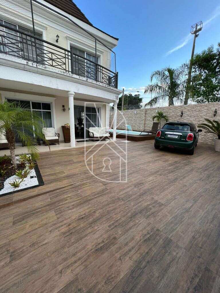 Deslumbrante Casa em Condomínio Fechado com 4 quartos, 260m² - Márcia Nascimento Imóveis