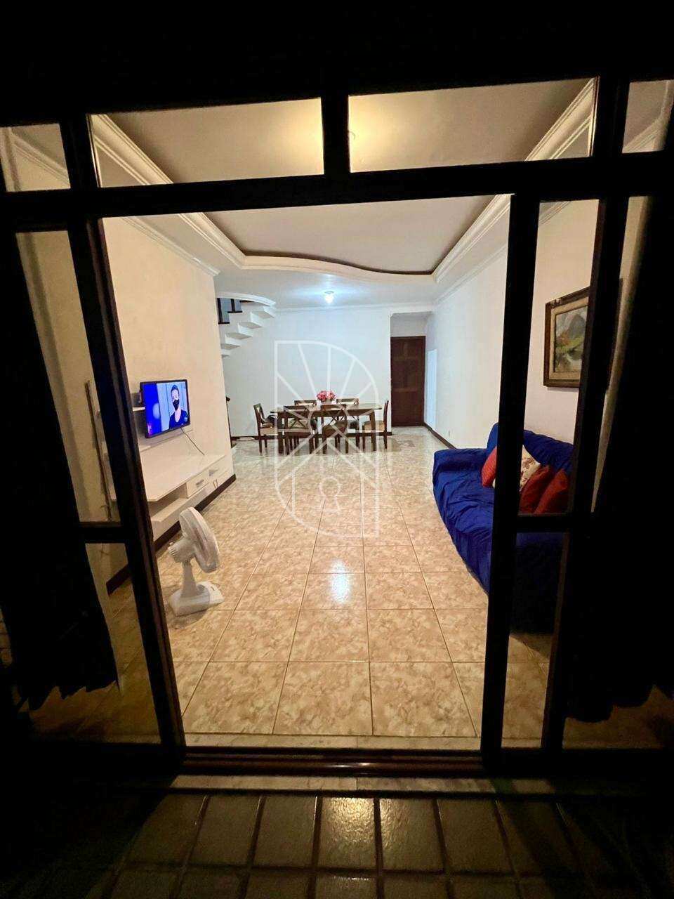 Excelente cobertura à venda em Cabo Frio - Márcia Nascimento Imóveis