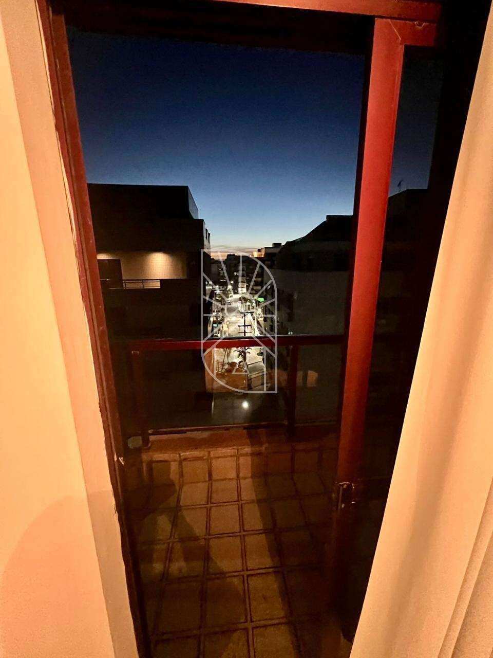 Excelente cobertura à venda em Cabo Frio - Márcia Nascimento Imóveis